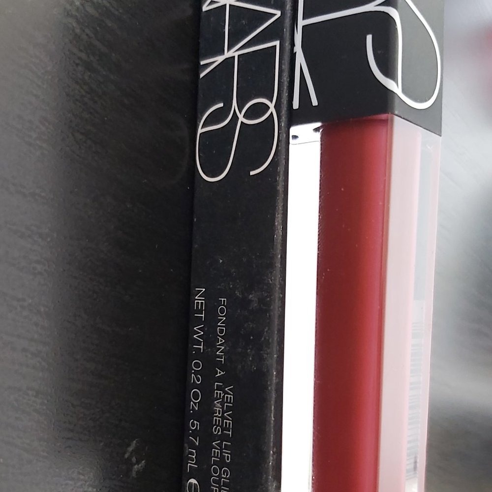 NARS Velvet Lip Glide -  Unspeakable 2719
